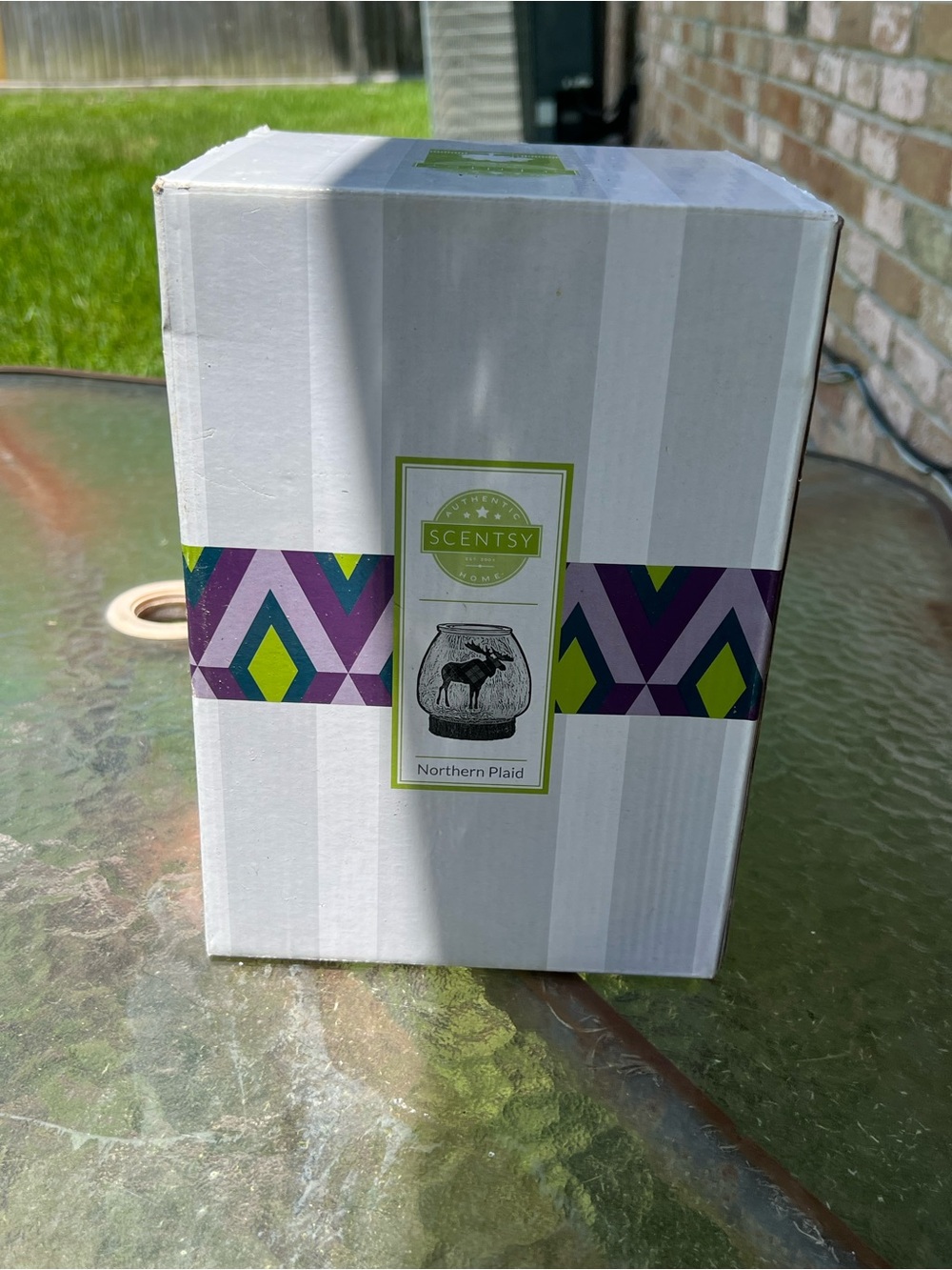 Scentsy Box with White, Purple & Lime Geometric Band